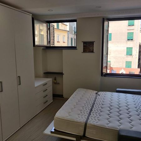 Una Finestra Speciale Su Palazzo Rosso. Monolocale Genoa Bagian luar foto