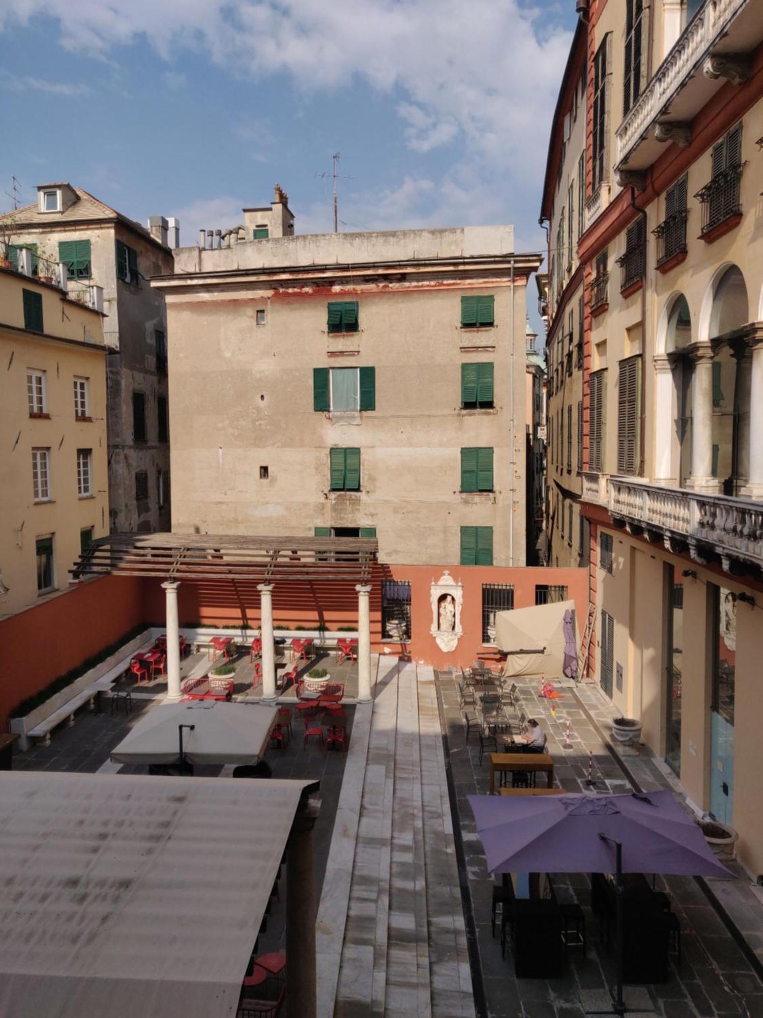Una Finestra Speciale Su Palazzo Rosso. Monolocale Genoa Bagian luar foto